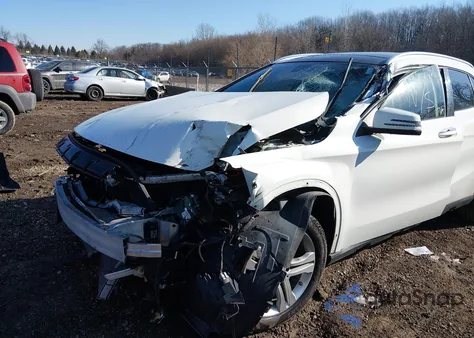 2016 Mercedes-Benz Gla 250 z USA, uszkodzony, nr VIN WDCTG4EB7GJ224889